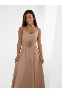 Letnia maxi sukienka z kwiatem kamel AZR9647